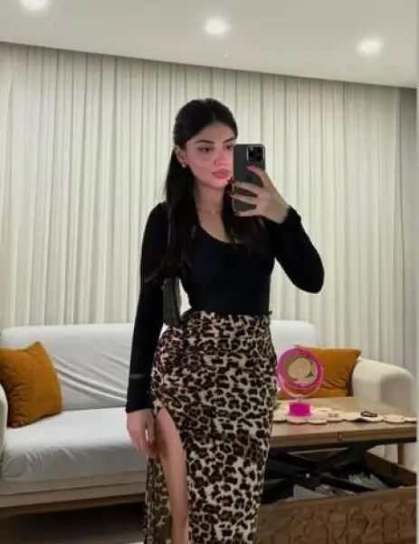 FATİH Escort CEYDA - Gerçek Fotoğraflı Doğrulanmış Profil FATİH VIP Escort CEYDA - Doğrulanmış Model